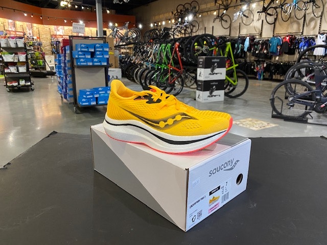 Womens Saucony Endorphin Pro 2 Vizigld/Vizired/Jaune