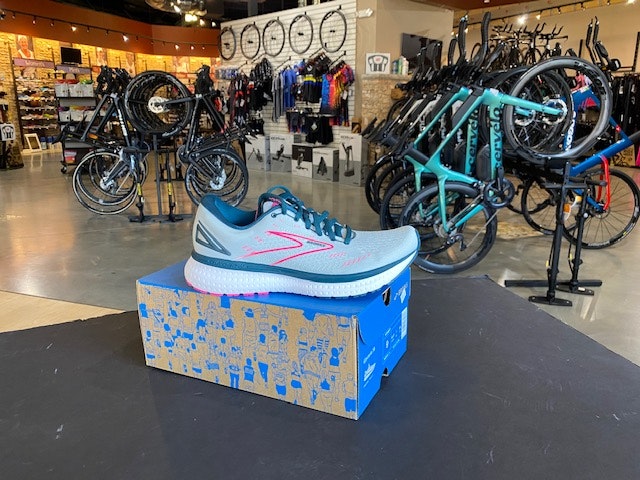 Womens Brooks Glycerin 19  Ice Flow/Navy/Pink