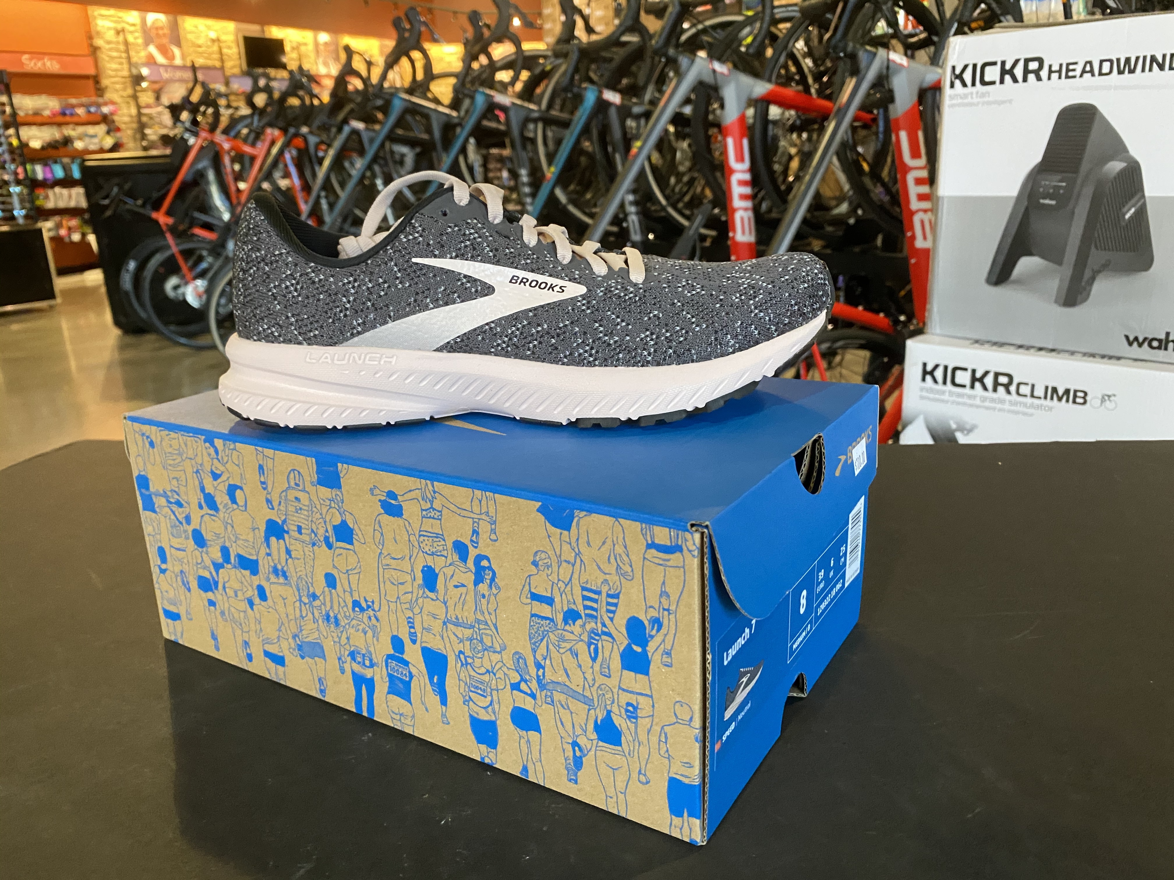 Women   s Brooks Launch 7 Grey/Pink