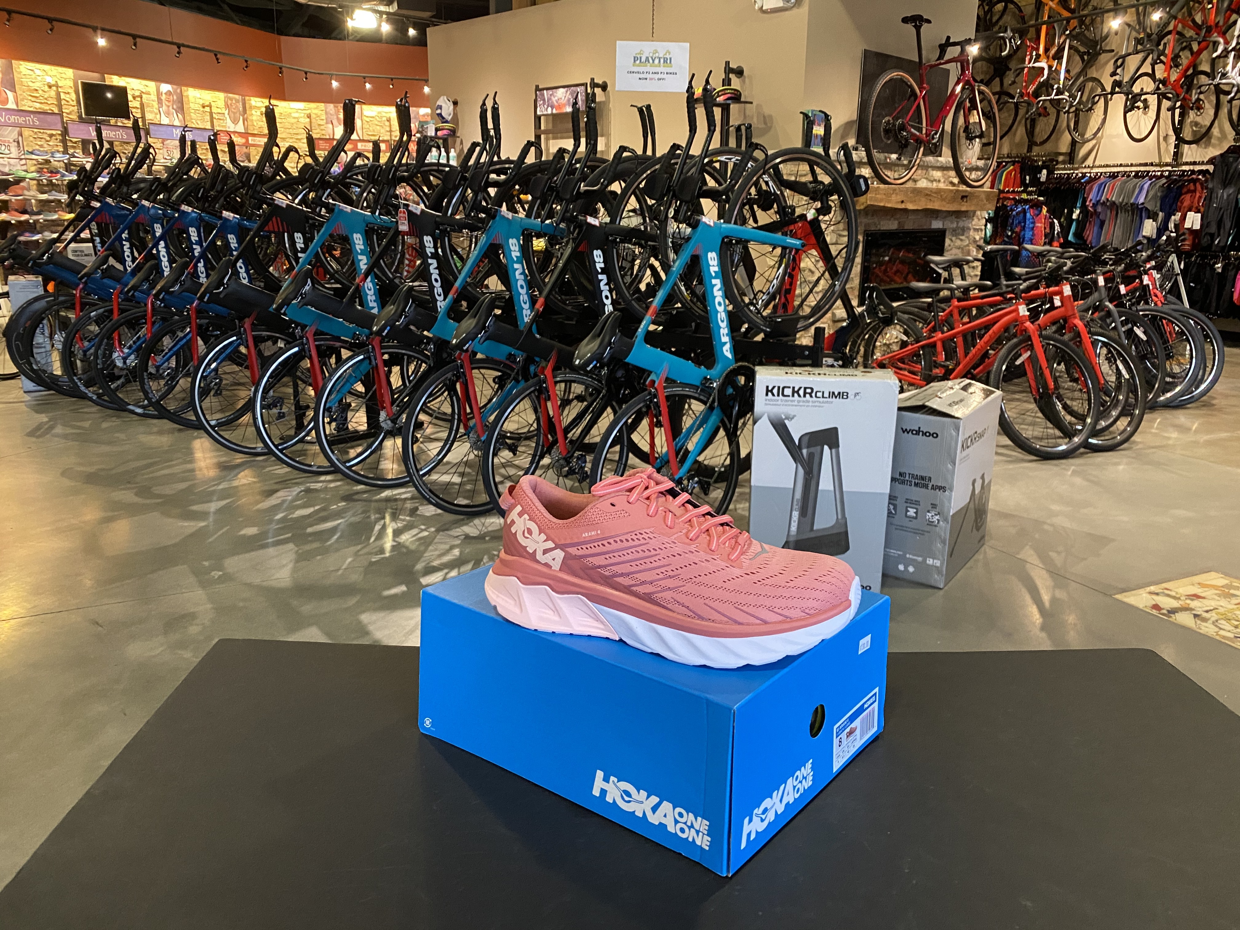 Hoka Womens Arahi 4 Lantana/Heather Rose