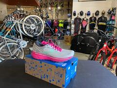 Women's Brooks Ghost 14 Oyster/Yucca/Pink