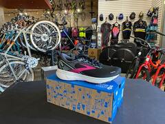 Women's Brooks Ghost 14 Black/Pink/Yucca