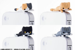 Nyanko Earphone Jack - Clinging on C Set (Brown Tiger, Gray Tiger, Mike, Black)