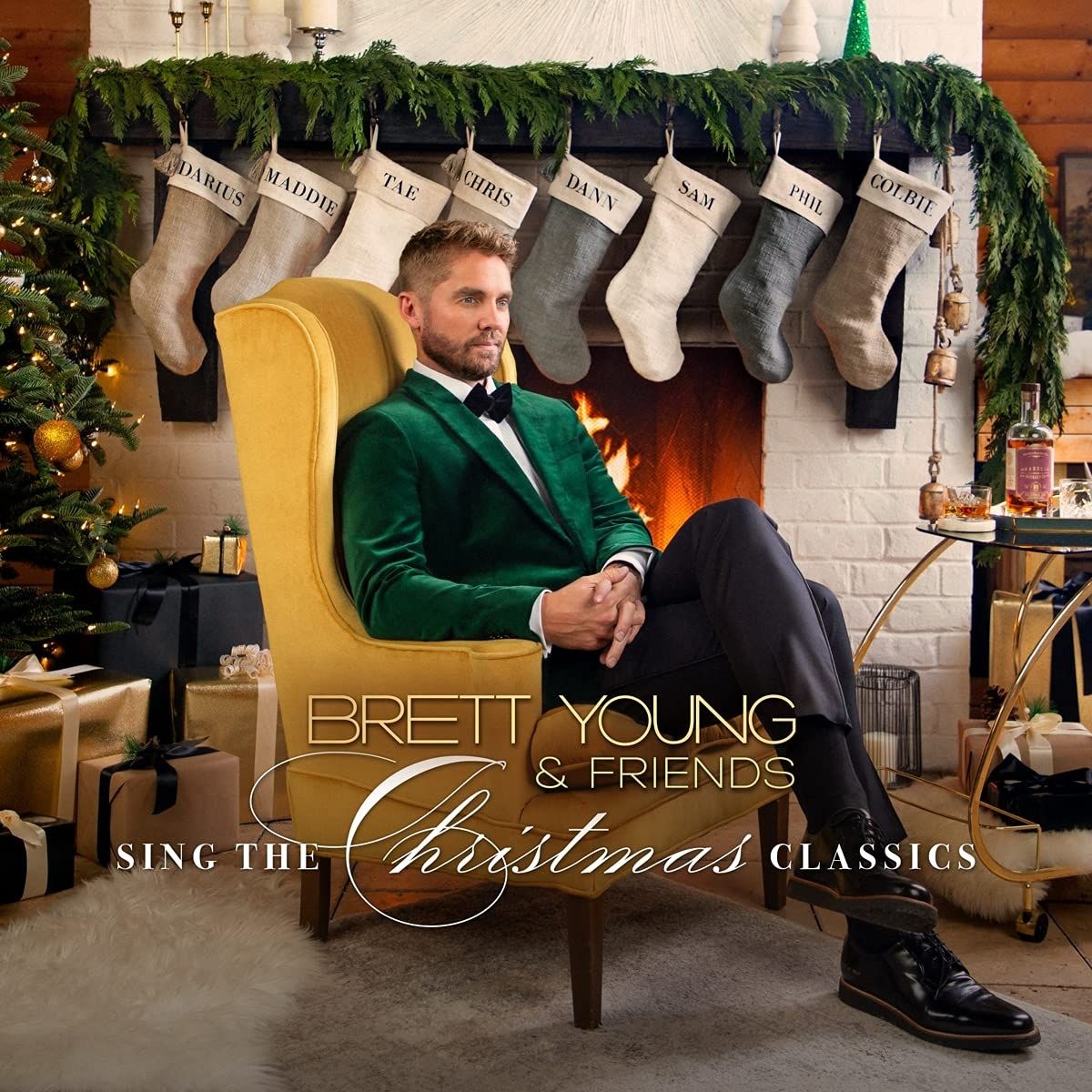 Brett Young & Friends Sing The Christmas Classics (CD)