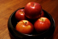Malus, Apple 'Empire'