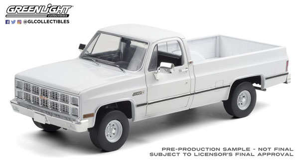 1/18 1982 GMC K-2500 Sierra Grande Wideside - White