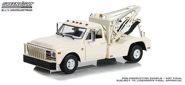 1/18 1968 Chevrolet C-30 Dually Wrecker - White
