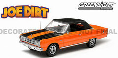 1/18 Artisan Collection - Joe Dirt (2001) - 1967 Plymouth Belvedere GTX Convertible (Top Up)