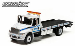 1/64 2013 International Durastar 4400 NYPD Flatbed - White