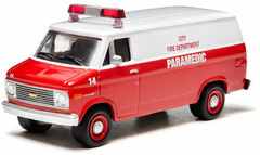 1/64 1977 Chevy G20 Fire Paramedic
