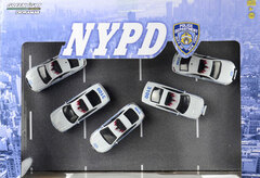 GreenLight 1/64 NYPD (New York City Police Department) Diorama 5 Cars Set