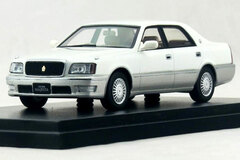 1/43 Toyota CROWN MAJESTA C TYPE V8 4000 (1997) Super White Pearl Mica Toning