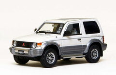 Hi-Story 1/43 Mitsubushi Pajero Metaltop Wide (1991) Sophia White/Saimaa Gray
