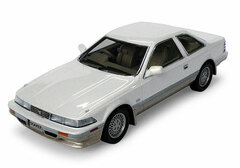 Hi-Story Resin Car Model 1/43 Crystal White Toning 2 Toyota Soarer 3.0GT-Limited (1988)