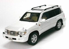 Hi-Story Resin Model 1/43 Toyota Land Cruiser 100(2005) White Pearl Crystal Shine