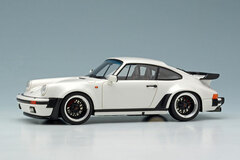 1/43 Porsche 930 Turbo 1988 White (Black Wheel)