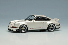 1/43 Singer DLS Pearl White / Burgundy Logo (Burgundy Wheel on the Right Side Only)