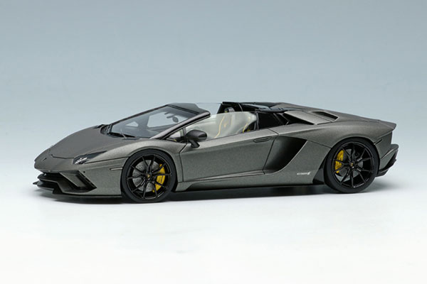 1/43 Aventador S Roadster Matte Metallic Gray