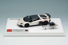 1/43 Lamborghini Aventador LP750-4 SV 2015 with Engine Matte Pearl White / Carbon Roof