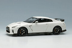 1/43 Nissan GT-R Track Edition Engineered by Nismo 2017 Brilliant White Pearl