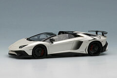 1/43 Lamborghini Aventador LP750-4 SV Roadster 2015 Matte Pearl White (Large Black SV Logo)