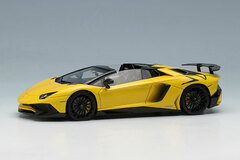 1/43 Lamborghini Aventador LP750-4 SV Roadster 2015 Pearl Yellow (Large Black SV Logo)