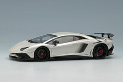 1/43 Lamborghini Aventador LP750-4 SV 2015 Pearl White (Large Black SV Logo)