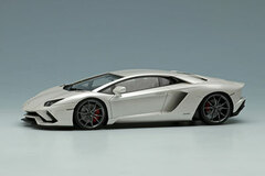 1/43 Lamborghini Aventador S 2017 Pearl White