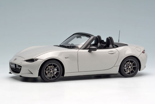 1/43 Mazda Roadster (ND) 2015 Ceramic Metallic