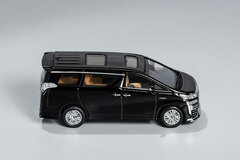 1/64 Toyota Vellfire Black / Right-hand Steering