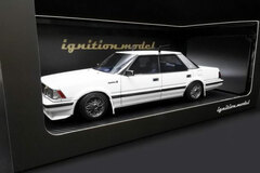 1/18 Toyota Crown (120) 2.8 Royal Saloon G White