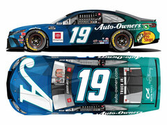 1/64 Auto Owners/Cherie Strong TOYOTA Camry NASCAR 2020