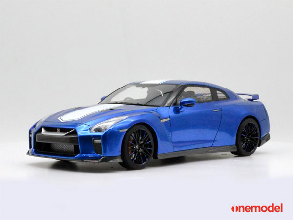 1/18 Nissan GT-R R35 50th Anniversary Edition blue