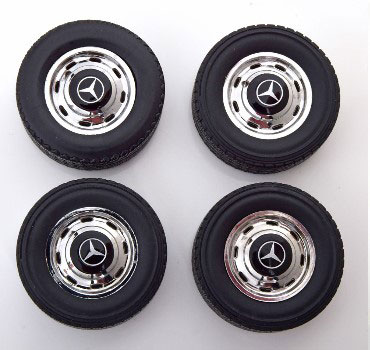 1/18 Mercedes rims and tyre set black/chrom