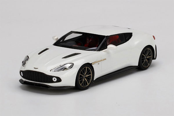 1/43 Aston Martin Vanquish Zagato Escaping White