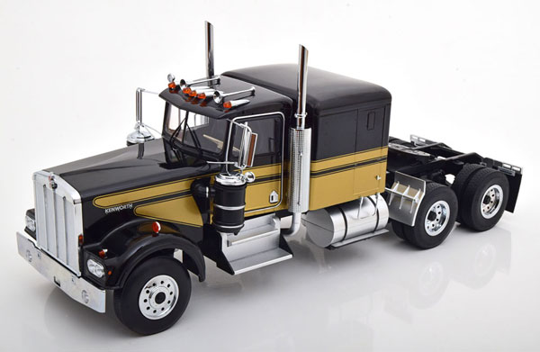 1/18 Kenworth W900 black/gold