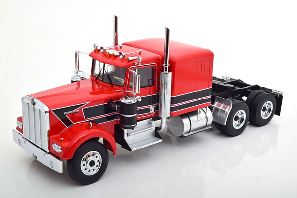 1/18 Kenworth W900 red/black