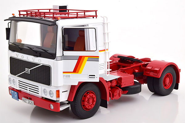 1/18 Volvo F12 1977 white/red
