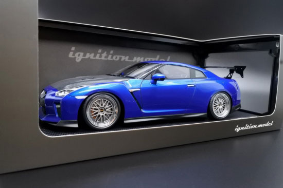 1/18 NISSAN GT-R (R35) Premium Edition Blue