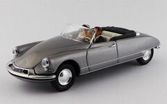 1/43 Citroen DS 19 Cabriolet 1961 w/Newly Weds Figure