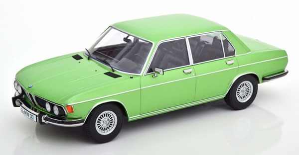 1/18 BMW 3.0S E3 2.Series 1971 lightgreen-metallic