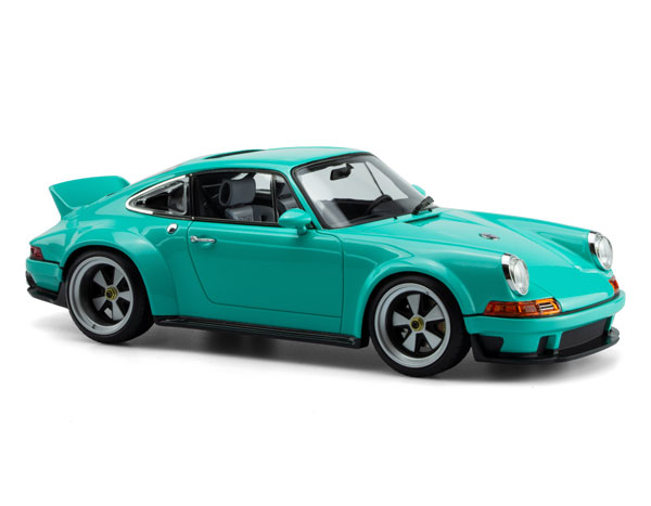 1/18 Singer DLS Tiffany Blue