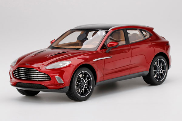 1/18 Aston Martin DBX Hyper Red