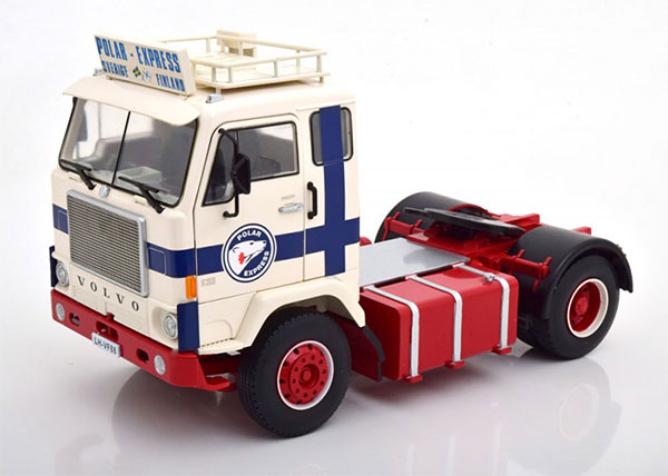 1/18 Volvo F88 1965 white/blue/red Polar Express