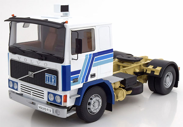 1/18 Volvo F12 1977 white/blue