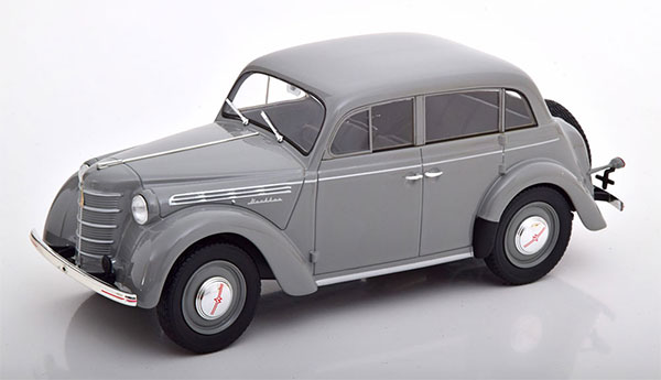 1/18 Moskwitsch 400 1946 grey
