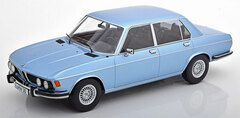 1/18 BMW 3.0S E3 2. Series 1971 light blue-metallic