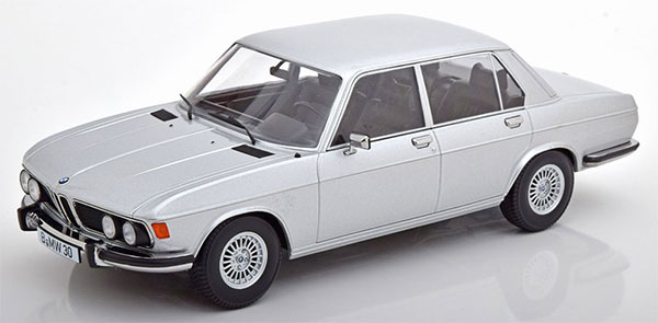 1/18 BMW 3.0S E3 2. Series 1971 silver