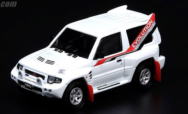 1/64 Mitsubishi Pajero Evolution White With Extra Wheels