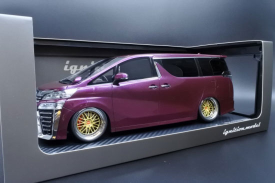 1/18 Toyota Vellfire (30) ZG Purple Metallic